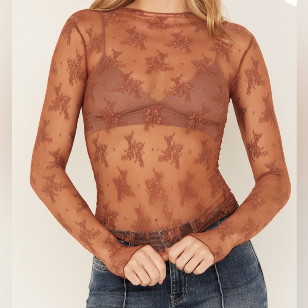 Lady lux layering top